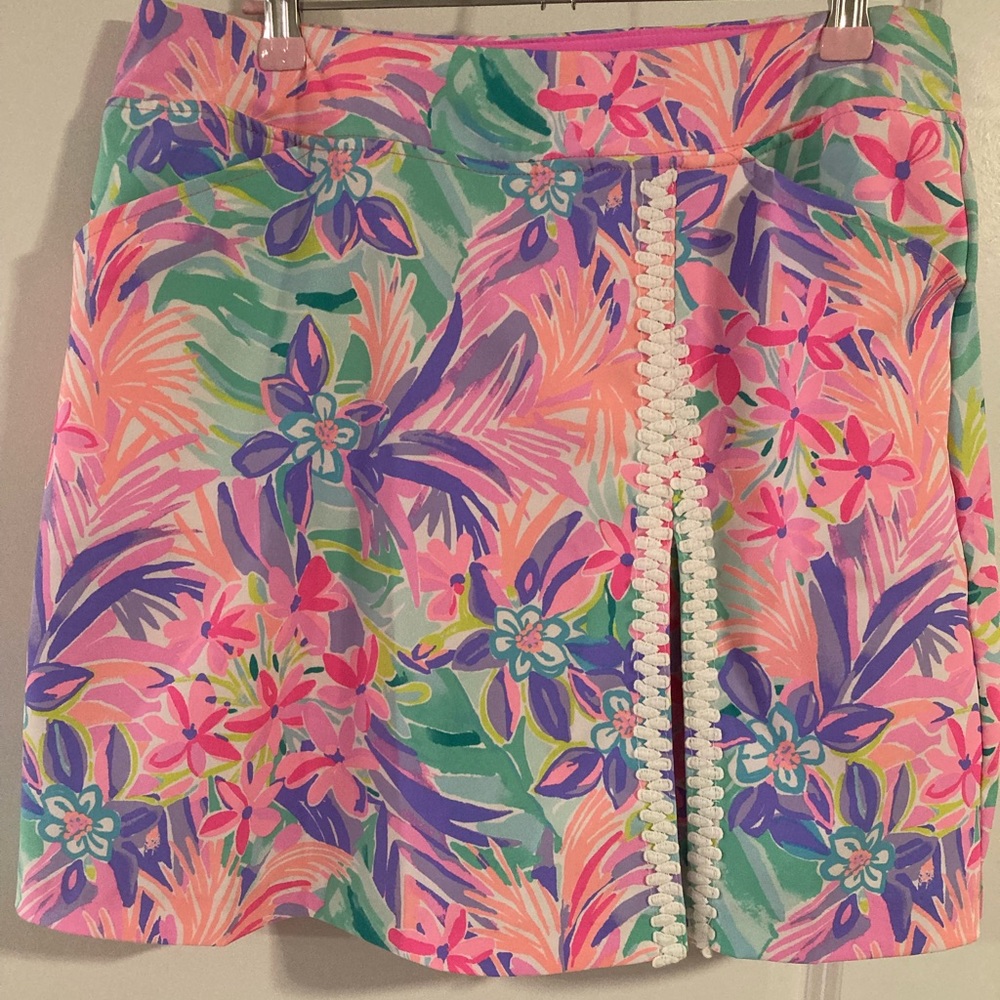 Lilly Pulitzer UPF 50+ LUXLETIC DAPHNE SKORT - size 8